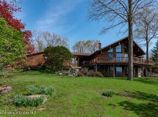 30 Oak Hill Rd, Tunkhannock, PA 18657