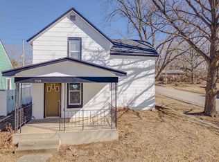 2528 SW Clay St, Topeka, KS 66611