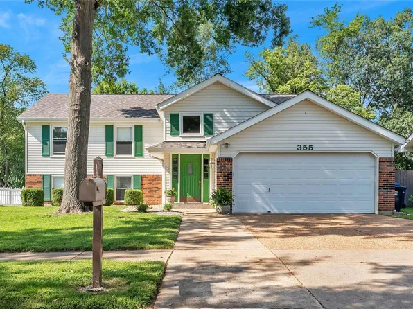 355 Windyoak Dr, Ballwin, MO 63021