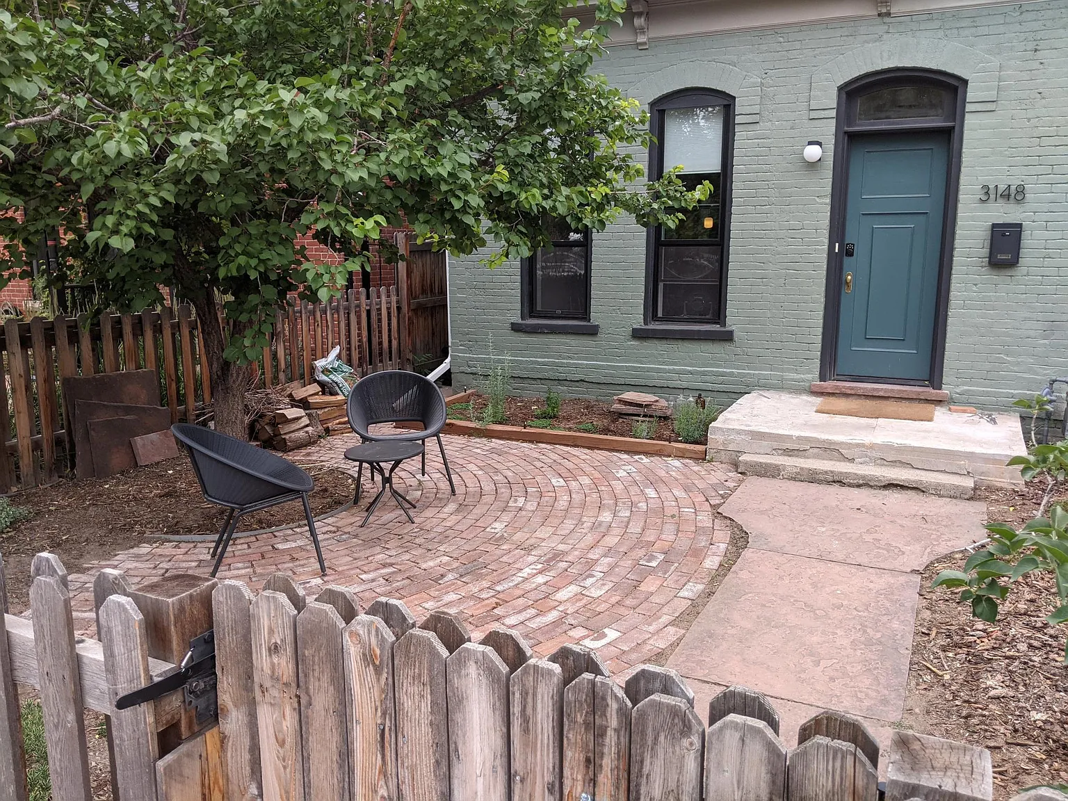 2 bed, 1200 sqft, $2,800 — Photo 1