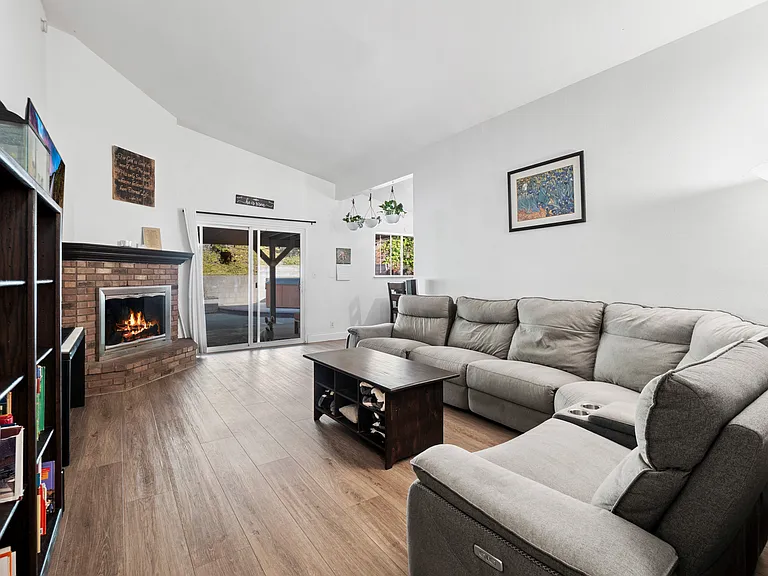 18603 Fairweather St — Photo 5