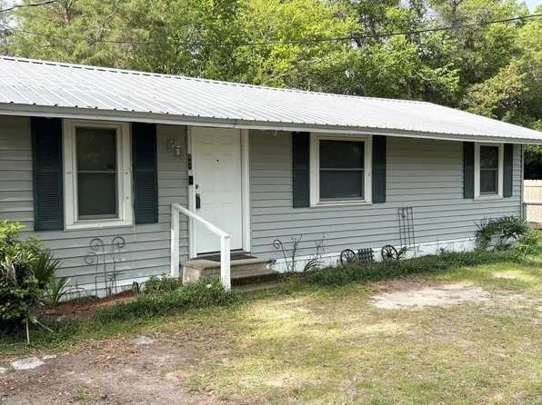 947 11th Ave, Graceville, FL 32440