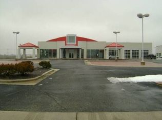 2350 Prairie Crossing Dr, Springfield, IL 62711