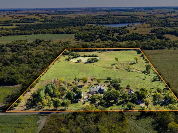 5683 Botkin Rd, Blue Mound, KS 66010