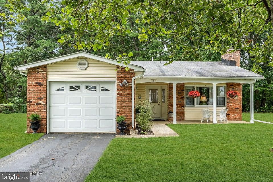 1st image of 167 Courtshire Dr
