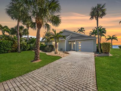 3961 NE Breakwater Drive, Jensen Beach, FL, 34957