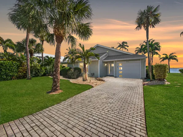 3961 NE Breakwater Drive, Jensen Beach, FL 34957