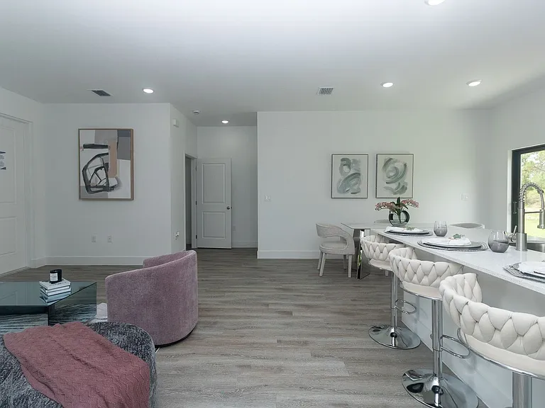 1121 Deauville St E — Photo 53