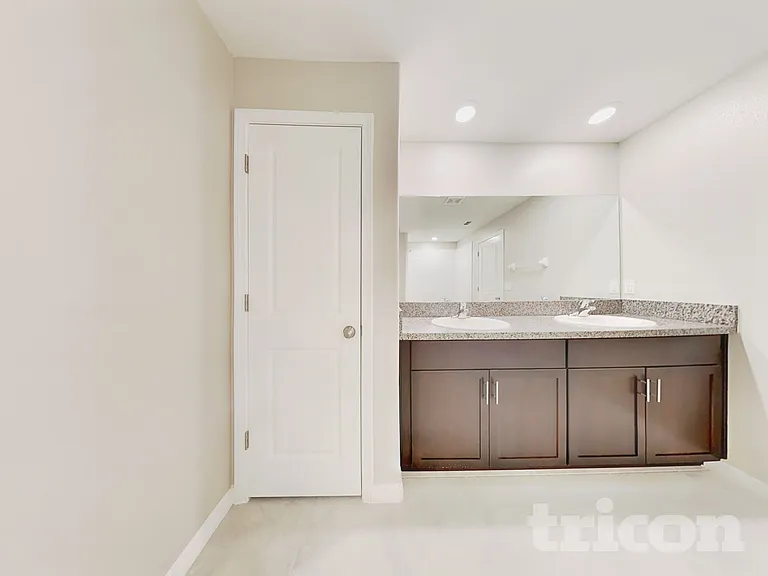 5541 Turkey Creek Way — Photo 9