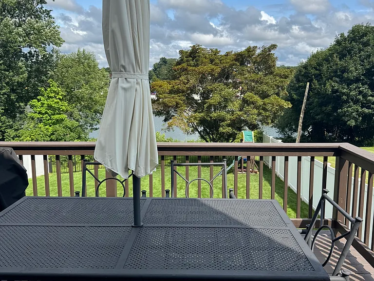 70 Lakeside Ave — Photo 8