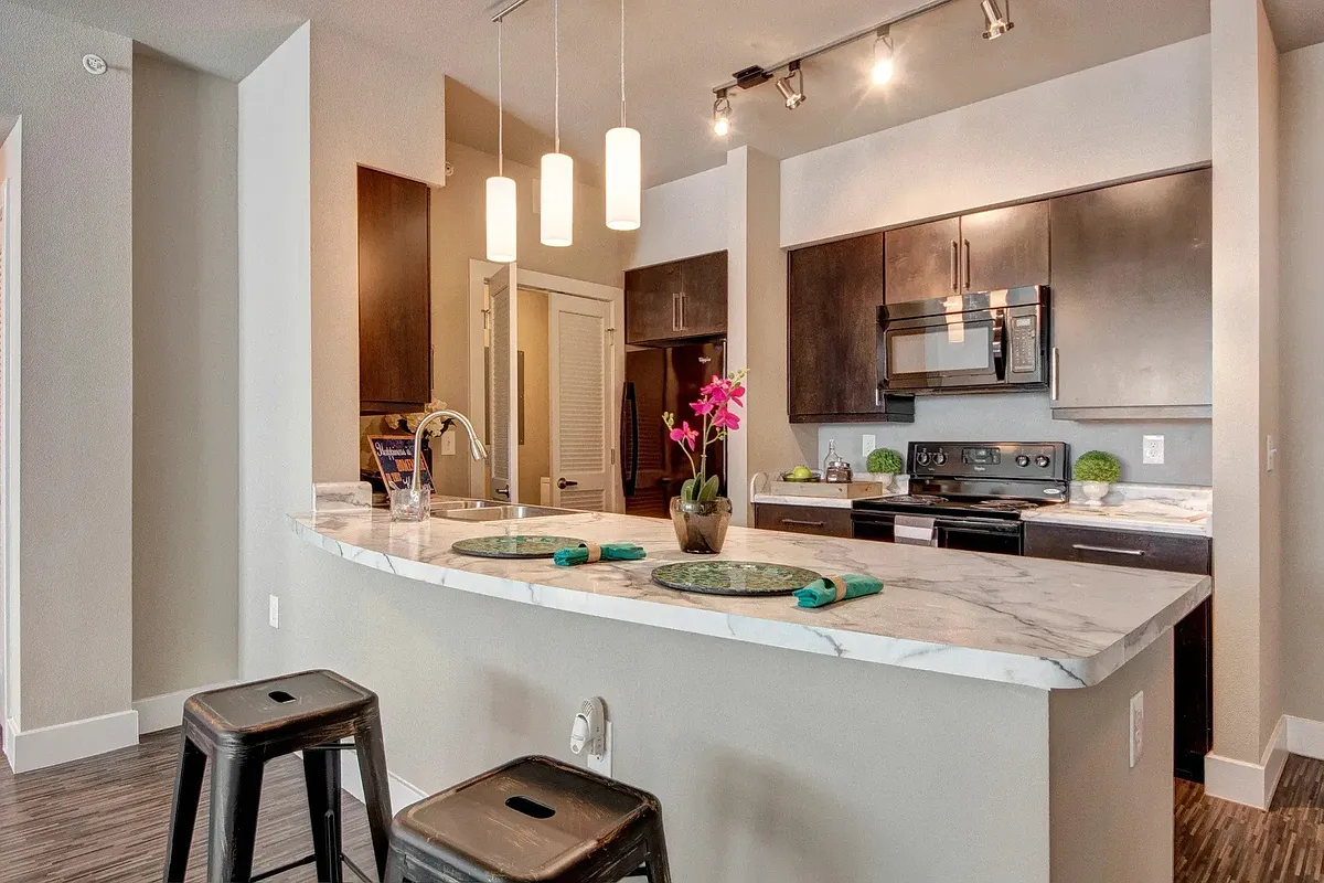 Building Photo - The Enclave at Brookside