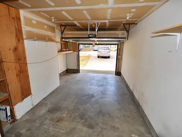 9972 N Hillview Dr — Photo 41