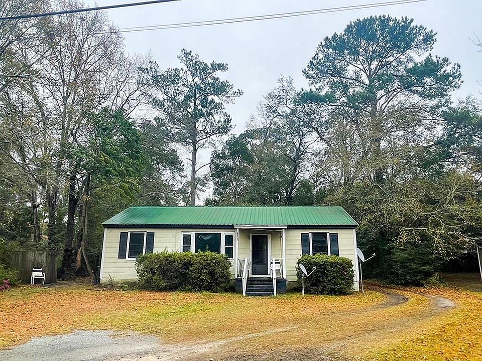 1st image of 2405 Giddens Dr