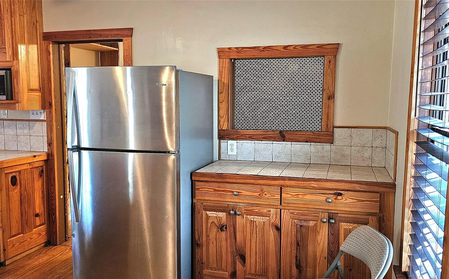 2 bed, 1.0 bath, 1069 sqft, $1,650 — Photo 4