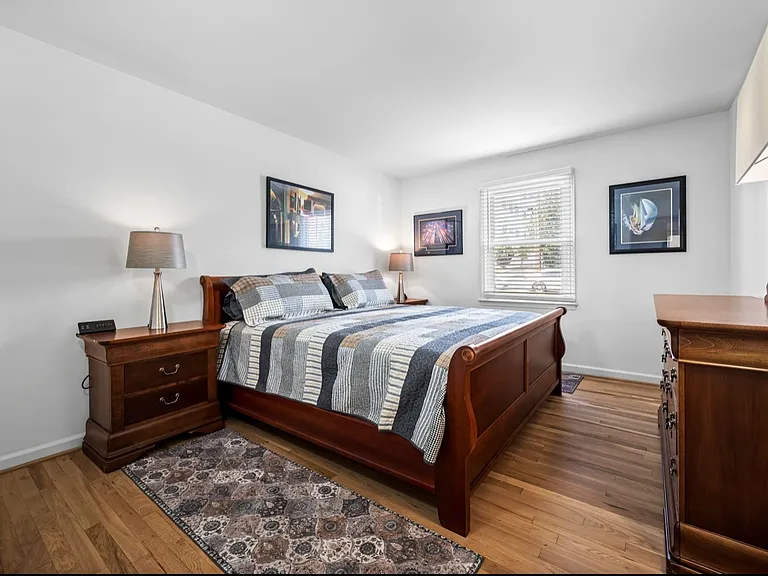 2905 Burch Ave #3 — Photo 22