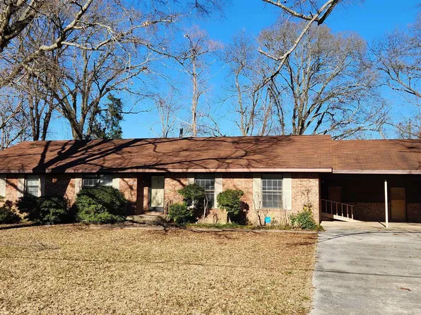 500 N 1st St, Gould, AR 71643
