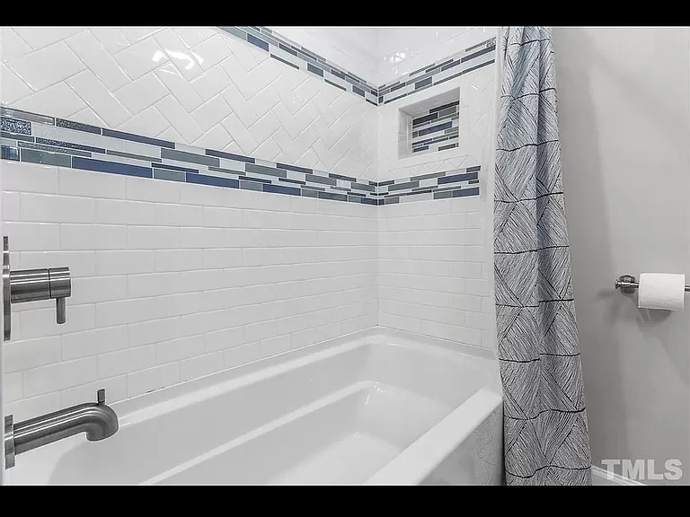 2705 Stageline Dr — Photo 2