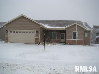 906 Devonshire Rd, Washington, IL, 61571