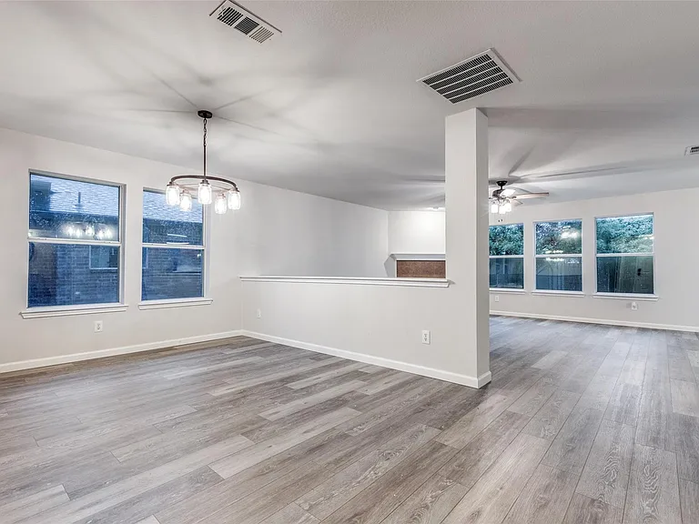 1817 Heron Dr — Photo 9