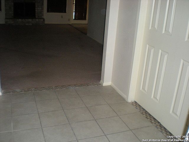 1st image of 9335 Bianca