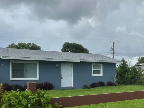 4630 New Haven Dr, Fort Myers, FL 33908