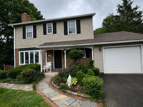 2706 Popkins Ln, Alexandria, VA 22306