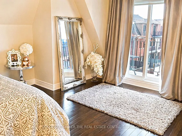 10 Powseland Cres — Photo 8