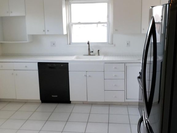 VERY NICE KITCHEN