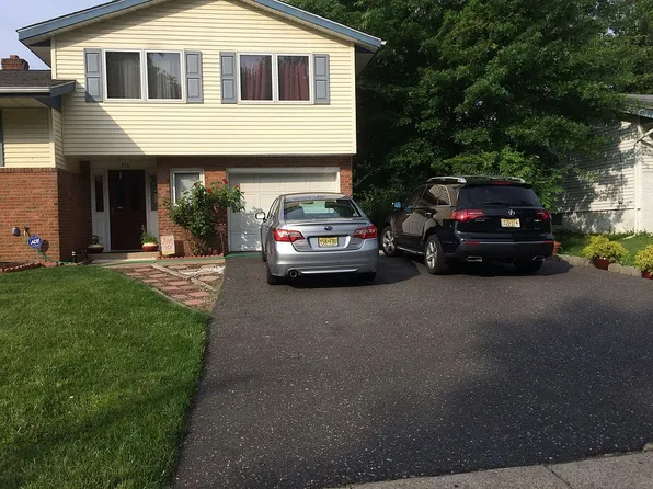 316 Belle Arbor Dr, Cherry Hill, NJ 08034