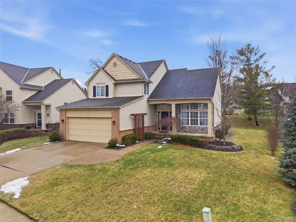 3613 Briarbrooke Ln, Rochester, MI 48306