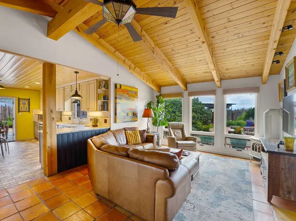 1326 Mesa Vista Rd, El Prado, NM 87529