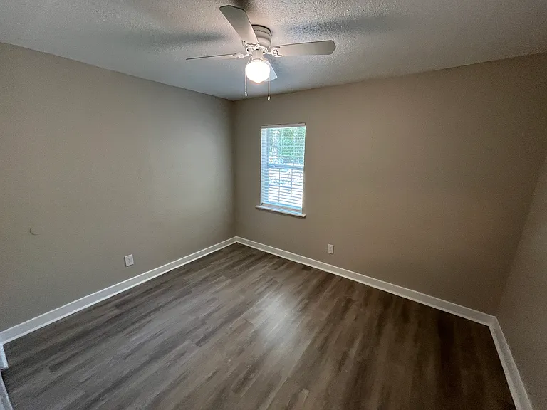 1316 N Prairie Creek Rd — Photo 13