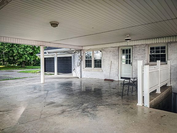 5th image of 1821 Elkhorn Rd