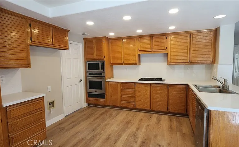 13311 Saratoga Dr — Photo 5