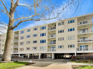 1535 Forest Ave APT 402, River Forest, IL 60305