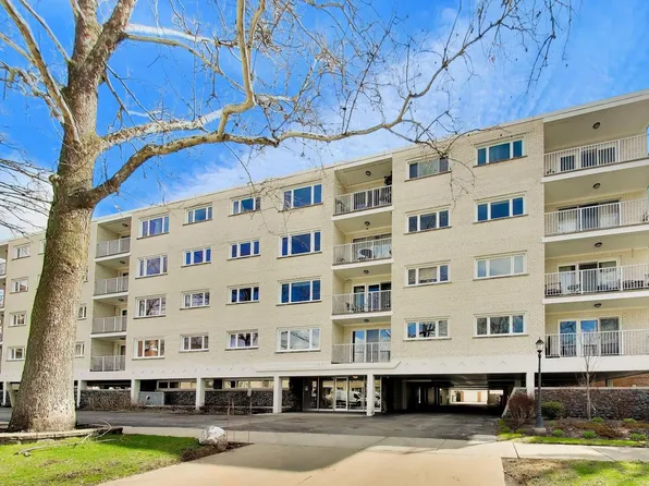 1535 Forest Ave APT 402, River Forest, IL 60305
