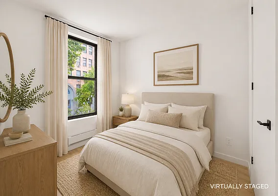 Bedroom, photo 1