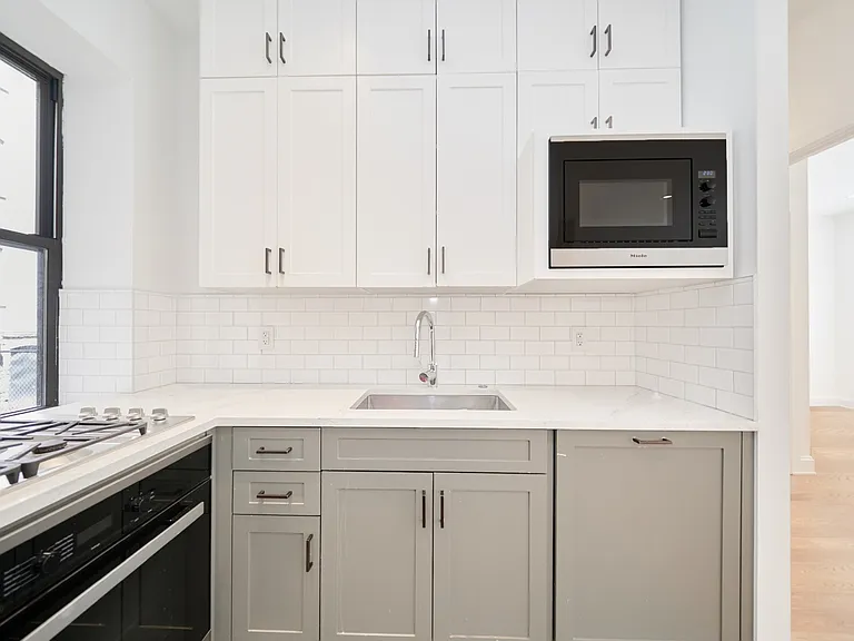 325 W 93rd St #1AN — Photo 10