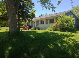 361 S Colonial Pkwy, Saukville, WI 53080