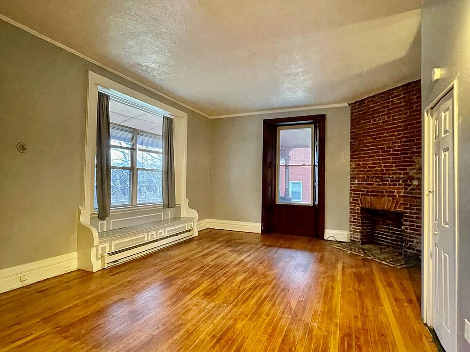 2nd image of 340 S Winebiddle St #4