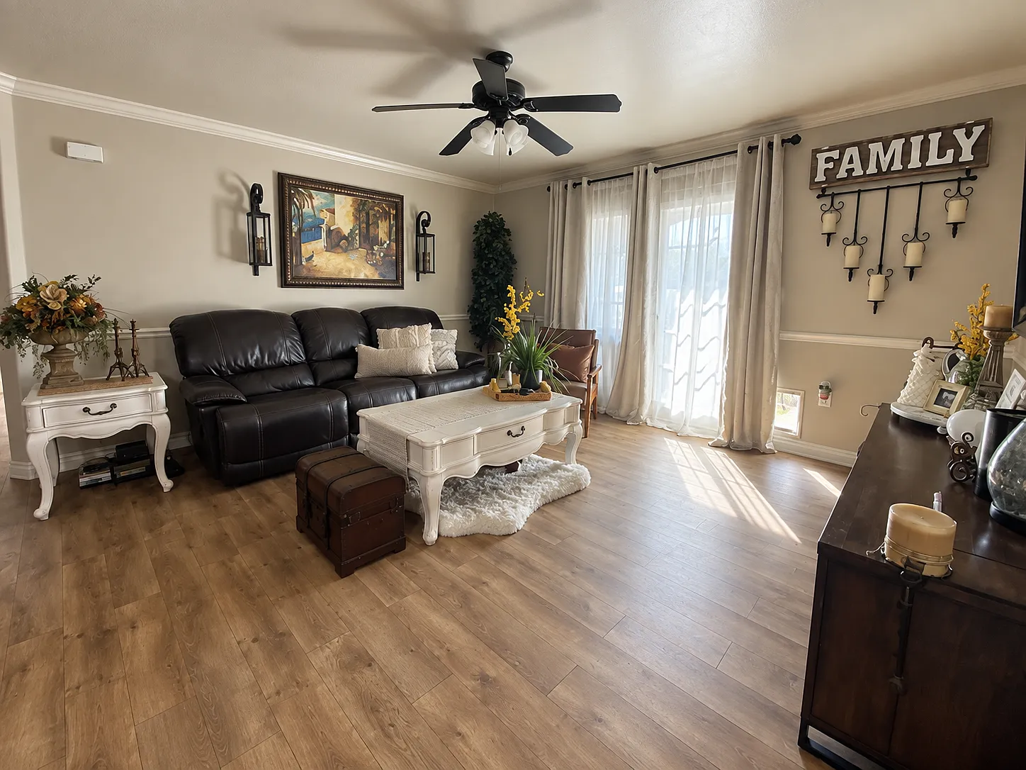 3 bed, 1154 sqft, $1,800 — Photo 2