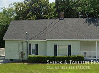 1007 S Center St, Hickory, NC 28602