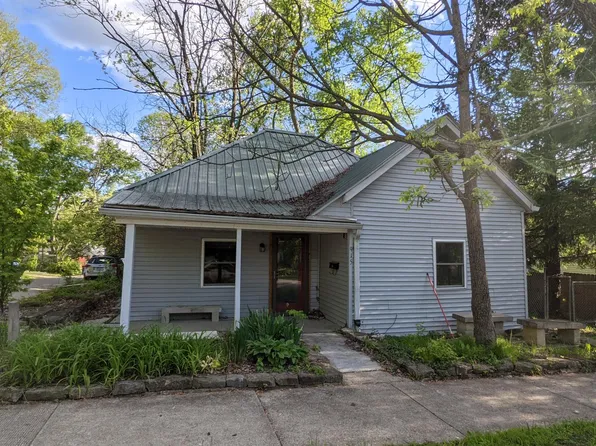 915 W 8th St, Bloomington, IN 47404