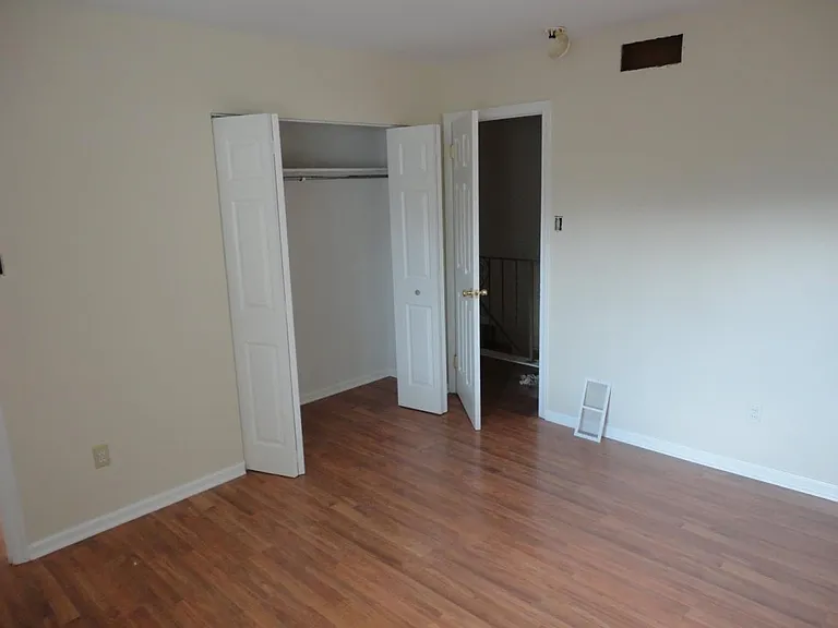 43 Hollybrooke Dr — Photo 5