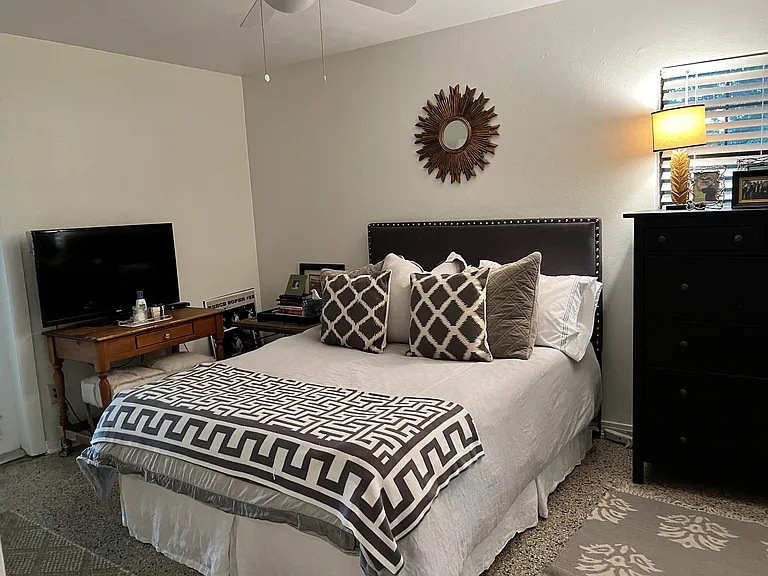 2111 S West Shore Blvd — Photo 15