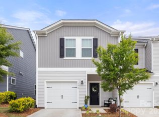3045 Belstock Ct, Charlotte, NC 28216