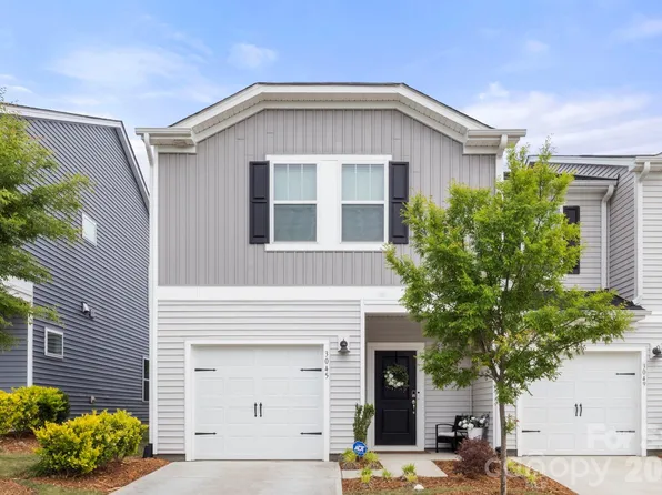3045 Belstock Ct, Charlotte, NC 28216