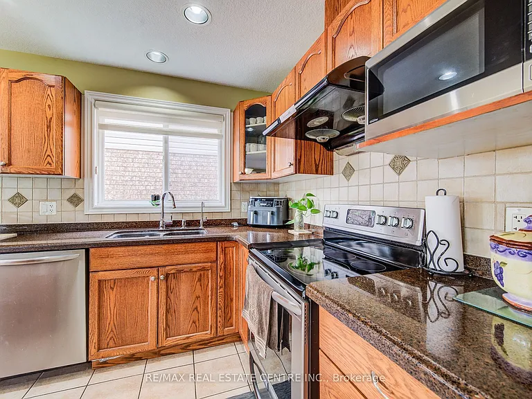 16 Paulstown Cres — Photo 16
