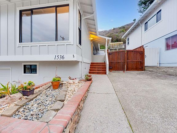 3rd image of 1536 Valdez Way