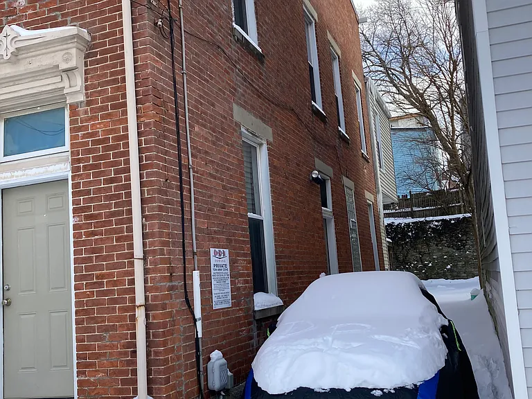2314 Stratford Ave — Photo 2